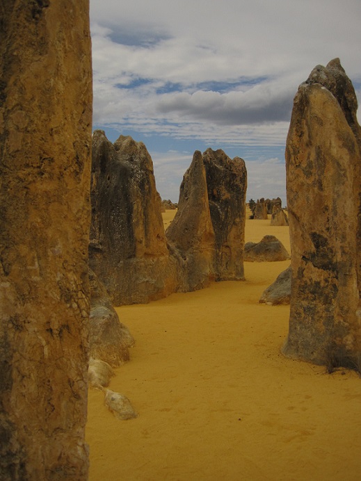 This image has an empty alt attribute; its file name is rocks-2.jpg